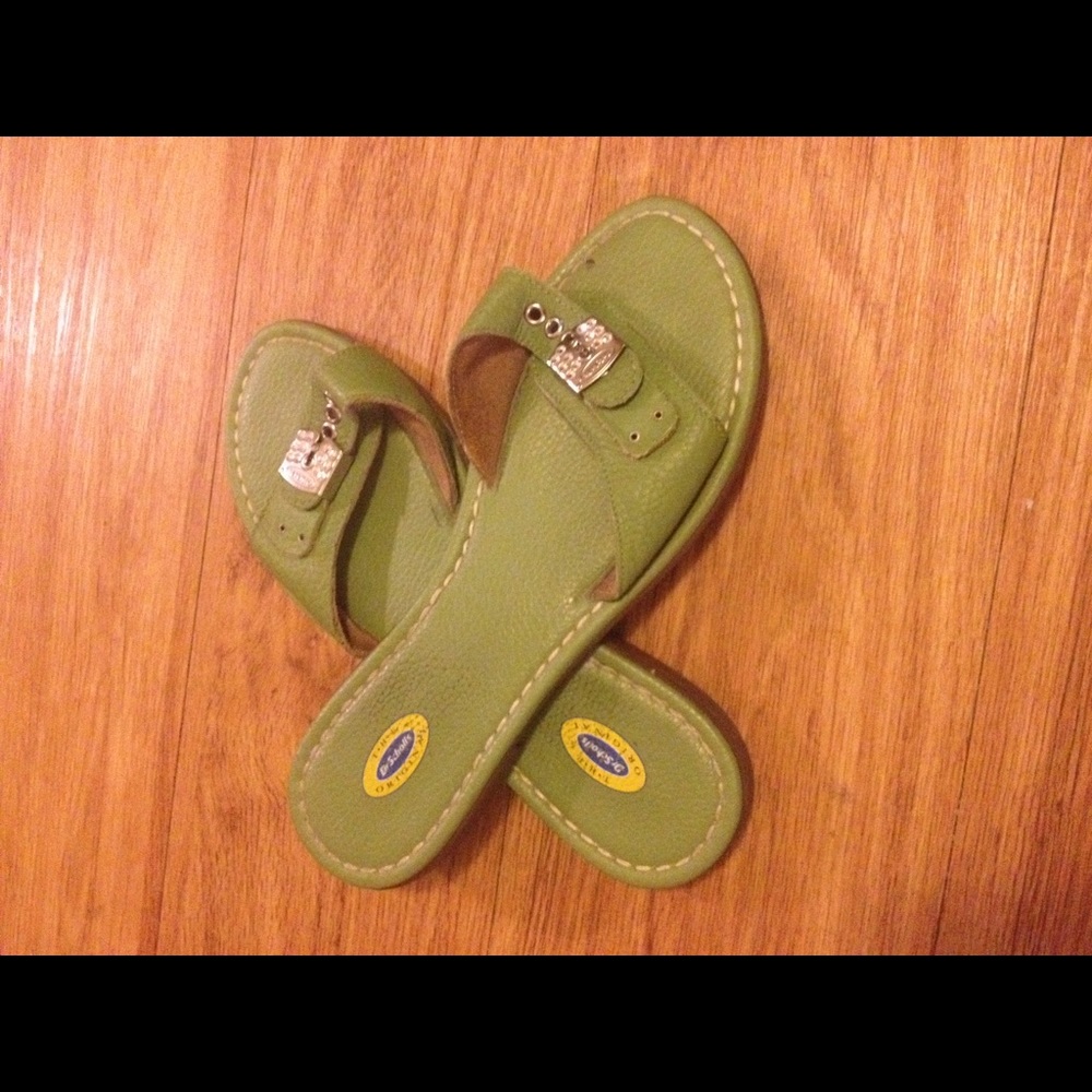 🌺Spring Fling! Dr. Scholl's Green+Bling Sandals🌼